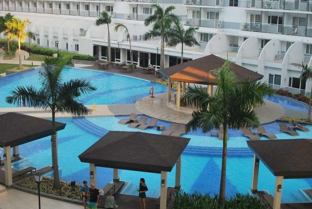 Deluxe Residence Manila Exterior foto